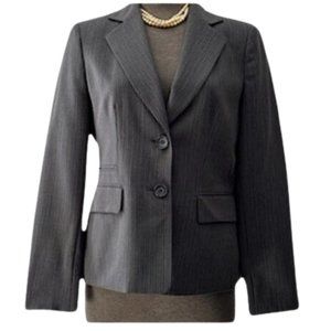 Evan Picone Gray Lined Pinstripe Pantsuit Women’s Size 8
